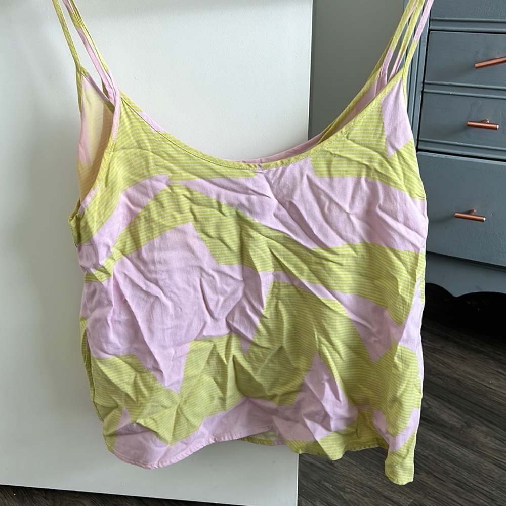 Volcom tank
